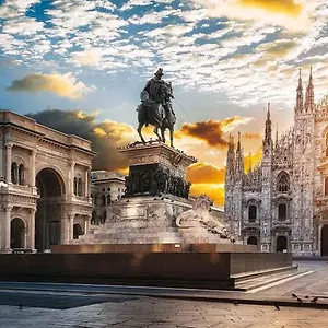 Amico , Milan Italie